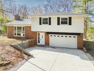 881 Asbury Rd, Cincinnati, OH 45255