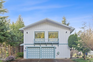 90 Seagrove Loop, Lincoln City, OR 97367