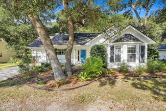 34 Le Moyne Dr, Beaufort, SC 29907