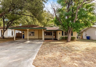 1108 Donna Kay Dr, Kerrville, TX 78028