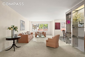 20 E 9th St Unit 7V, New York, NY 10003