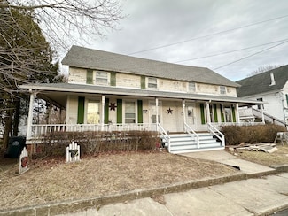 17 Palmer Ave, Griswold, CT 06351
