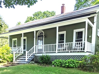 40 Schoolhouse Rd, Salisbury, VT 05769