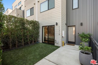 11318 N Victory Blvd, Burbank, CA 91606