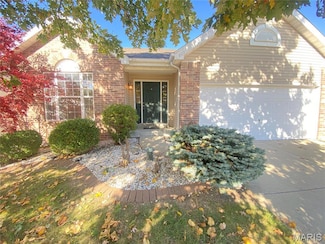 809 Saybrook Falls Dr, Fairview Heights, IL 62208