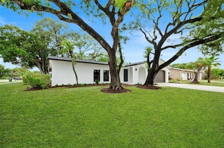 679 SW 17th Ct, Boca Raton, FL 33486