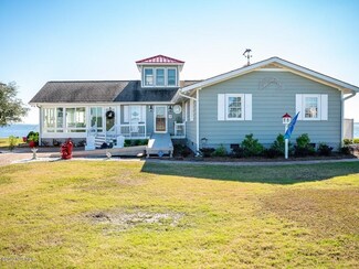 246 China Grove Rd, Arapahoe, NC 28510