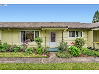 12330 SE Main St Unit B75, Portland, OR 97233