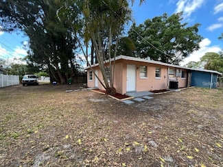 5741 5th St E, Bradenton, FL 34203