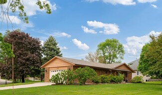1977 Bay St, Worthington, MN 56187