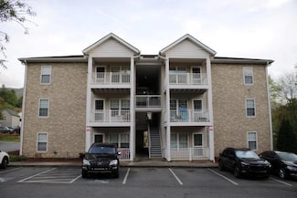55 Derby Rd, Cullowhee, NC 28723