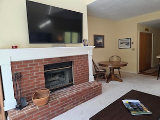 40 Davis Rd Unit 6, Plymouth, NH 03264