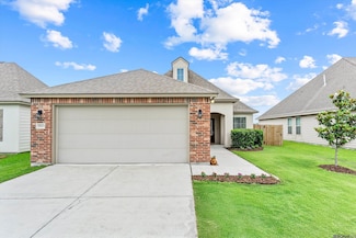 7823 W Pelican Lakes Ave, Baton Rouge, LA 70820