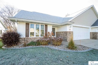 107 Shiloh Ct, Mankato, MN 56001