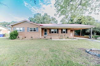 418 N Main St, Broadway, NC 27505