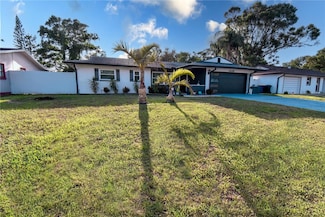 1438 S Hillcrest Ave, Clearwater, FL 33756