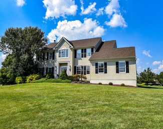 4 Becca Way, Allentown, NJ 08501