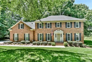 8012 Covey Chase Dr, Charlotte, NC 28210