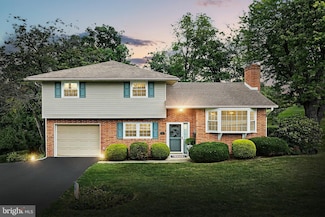 31 Woodland Dr, York, PA 17407