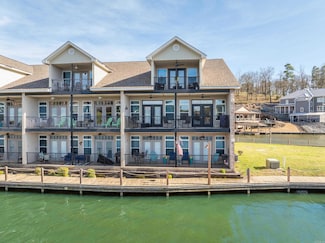 532 Grand Point Dr, Hot Springs, AR 71901