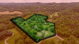 1495 Wolf Hill Rd, Bethpage, TN 37022