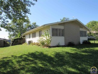 1713 SW Clearview Ln, Topeka, KS 66619