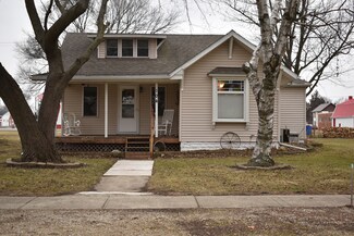 104 N Benton St, Tampico, IL 61283