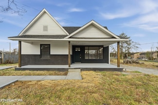 507 E Inskip Dr, Knoxville, TN 37912