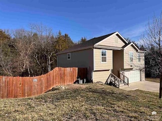 4927 Shadowridge Dr, Manhattan, KS 66503