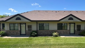 520 S 1st Ave Unit 116, New Hampton, IA 50659