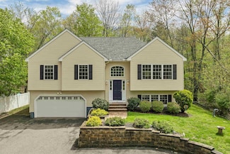 31 Danville Rd, East Hampstead, NH 03826