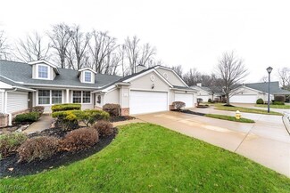 25 Community Dr Unit 25, Avon Lake, OH 44012