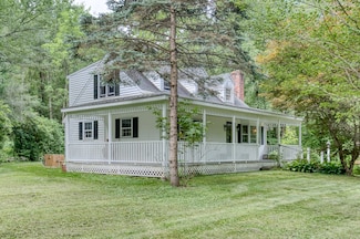 13 Oaklawn Dr, Barkhamsted, CT 06063