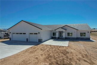 8323 4th Ave, Hesperia, CA 92345