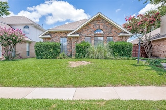 2103 Falcon Ridge Dr, Carrollton, TX 75010