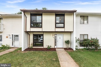 104 Drury Cir, Sterling, VA 20164