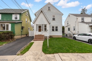 34 Martin St, Bloomfield, NJ 07003