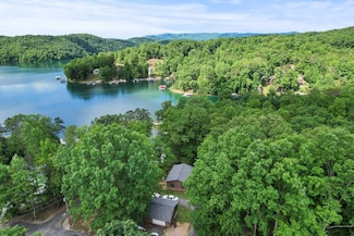 222 Big Creek Ln, La Follette, TN 37766
