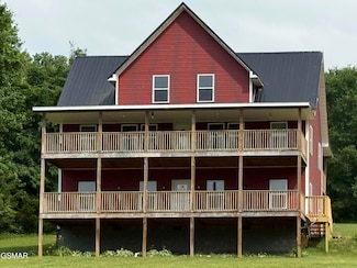 2560 Schisandra Ln, Cosby, TN 37722