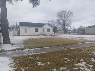 58785 Chennault Dr, New Haven, MI 48048