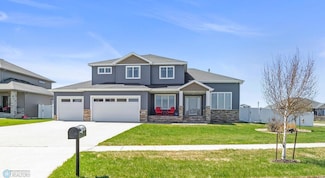 7307 15th St S, Fargo, ND 58104