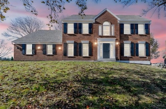 8237 Eagle Ridge Dr, West Chester, OH 45069