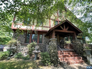 195 Lorraine Ave Unit 3, Montclair, NJ 07043