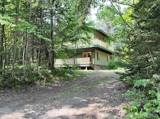 8413 Gay Park Rd, Lake Linden, MI 49945
