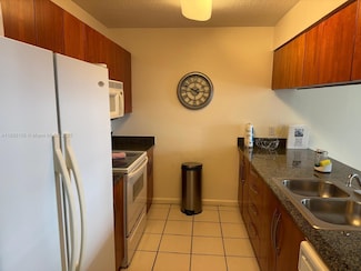 1200 Brickell Bay Dr Unit 1919, Miami, FL 33131