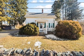 50 Pratts Ct, Stoughton, MA 02072