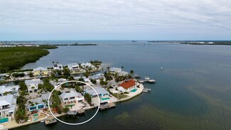 515 Bayview Dr, Holmes Beach, FL 34217
