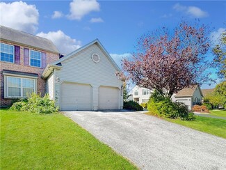 2162 Rolling Meadow Dr, Macungie, PA 18062