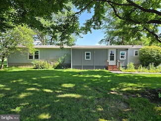 2328 Rockvale Rd, Lancaster, PA 17602