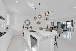 5308 Sagan Ln, Palm Beach Gardens, FL 33418